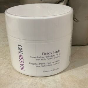 NASSIFMD DETOX FACIAL PADS 60 act. NEW, SEALED